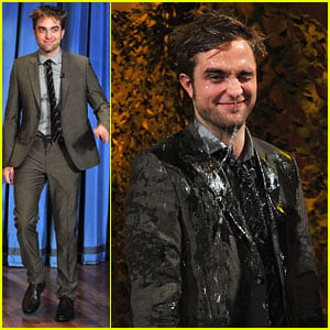 Robert Pattinson: Soaking Wet on 'Jimmy Fallon'!