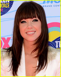 Ukrainian Singer to Carly Rae Jepsen: You Stole 'Call Me Maybe'!