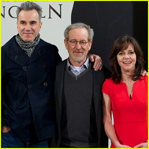 Daniel Day-Lewis Promotes 'Lincoln' After Golden Globe Win!