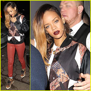 Rihanna: Fashion Line Unveiled at London Fashion Week!