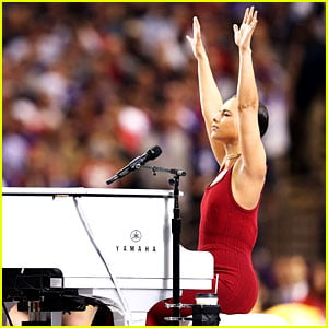 Alicia Keys: Super Bowl 2013 National Anthem - Watch Now!