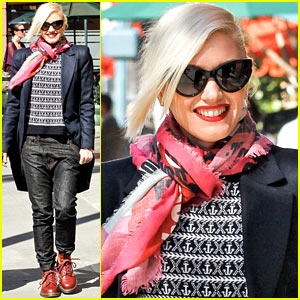 Gwen Stefani: Group Shopping Spree!