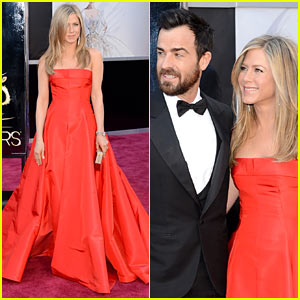 Jennifer Aniston - Oscars 2013 Red Carpet with Justin Theroux
