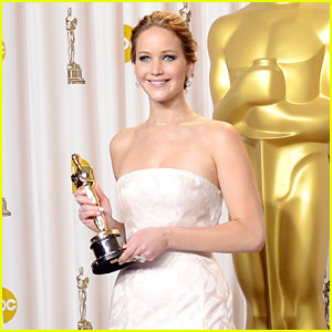 Jennifer Lawrence: Oscars Press Room Interview Video 2013