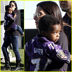 Sandra Bullock & Louis: Ravens Pride at Super Bowl 2013!