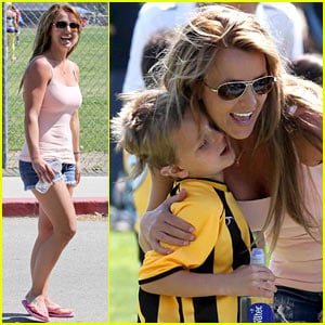 Britney Spears: Proud Soccer Mom!