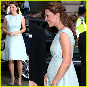 Kate Middleton: Baby Bump at the Art Room Reception!