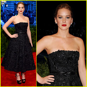 Jennifer Lawrence - Met Ball 2013 Red Carpet