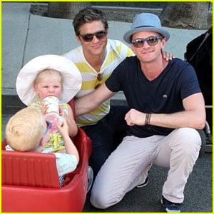 Neil Patrick Harris: Mother's Day with The Twins!