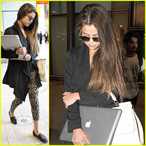 Selena Gomez: Getting Married at 20 Isn’t On My Radar! | Selena Gomez