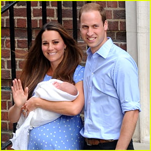 Royal Baby First Photos with Kate Middleton & Prince William