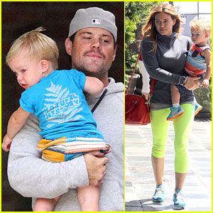 Hilary Duff & Mike Comrie: Luca's Drum Beating Music Class!