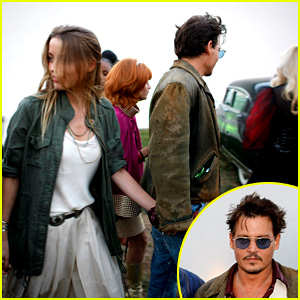 Johnny Depp & Amber Heard Hold Hands at 'Cry-Baby' Reunion