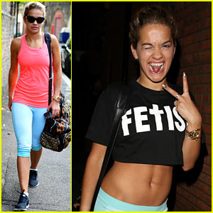 Rita Ora Bares Toned Abs After Gym Workout!