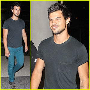 Taylor Lautner Takes Flight Out of Los Angeles