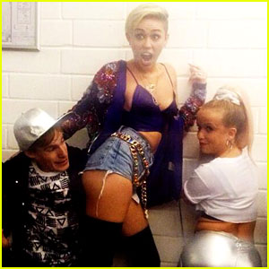 Miley Cyrus Performs 'We Can't Stop' with Little People Band - Watch Now!