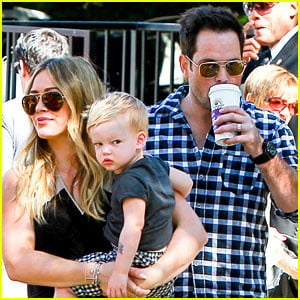 Hilary Duff & Mike Comrie: Halloween Party with Luca!