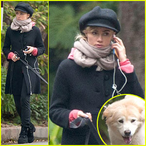 Suki Waterhouse Walks Bradley Cooper's Dog Charlotte!