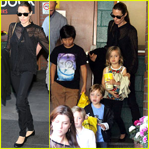 Angelina Jolie: Sunday 'Lion King' Showing with the Kids!