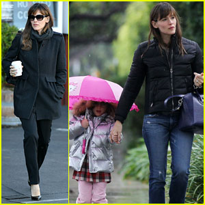 Jennifer Garner: Rainy Day Errands with Seraphina