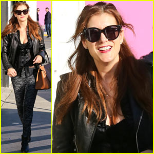 Kate Walsh Shops for Holiday Gifts on Melrose!