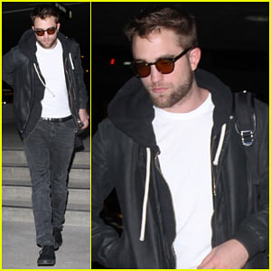 Robert Pattinson: Late Night LAX Departure!