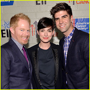 Anne Hathaway & Jesse Tyler Ferguson Smile for Stands Up to Cancer!