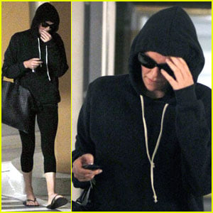 Charlize Theron Steps Out Solo After Week with Sean Penn