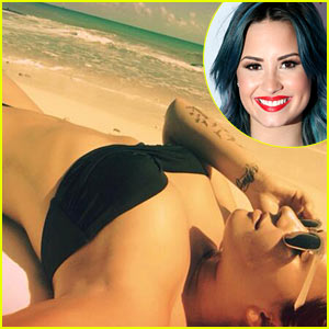 Demi Lovato Shares Bikini Selfie: Feeling Healthy & Rested in 2014
