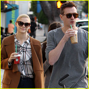 Jaime King Can't Get Enough Tory Burch, Wears Designs Daily!