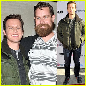 Jonathan Groff: 'Looking' is 'Very Different' From 'Girls'