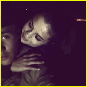 Justin Bieber & Selena Gomez Back Together in Instagram Pic!