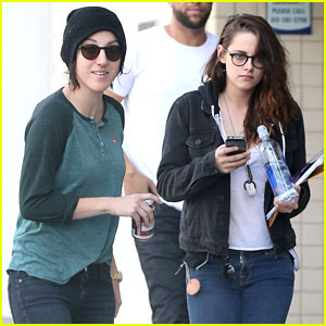 Kristen Stewart Goes to the Library with Pal Alicia!