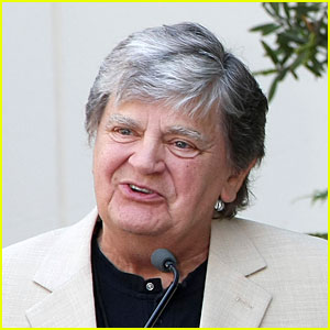 Phil Everly Dead - Everly Brothers Singer Dies at 74