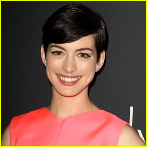 Anne Hathaway Set to Present at Oscars 2014!