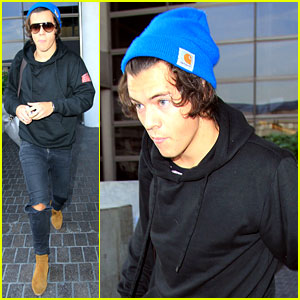 Harry Styles Lands in Los Angeles After BRIT Awards Wins