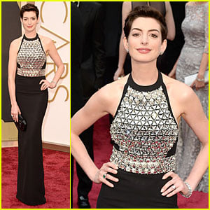 Anne Hathaway Makes a Flashy Entrance on Oscars 2014 Red Carpet!