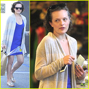 Elisabeth Moss Jokes About Once Being Harassed By Stylist to Wear a Sexy Jumpsuit!