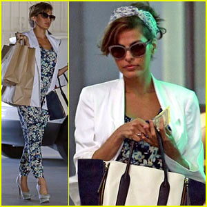 Eva Mendes Looks Ready for Spring in a Cute Floral Jumpsuit!