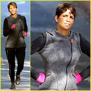These Photos of Halle Berry Working Out Are the Motivation You Need to Hit the Gym This Weekend