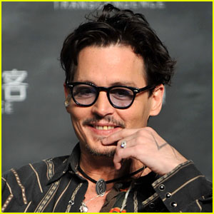 Johnny Deep Confirms Engagement, Shows Off His 'Chick Ring'!