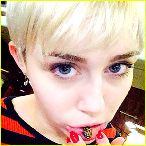 Miley Cyrus Gets New Sad Kitty Tattoo on Inner Lip!