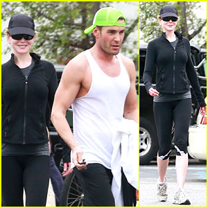 Nicole Kidman Trades Oscars For Workout with Hunky Trainer!