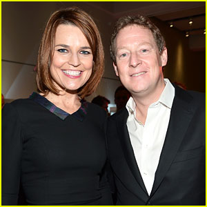Savannah Guthrie is Pregnant & Married! Watch Her Announcement Here!