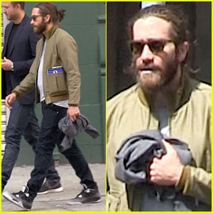 Jake Gyllenhaal is Back in NYC & Still Sporting His Scruffy Beard