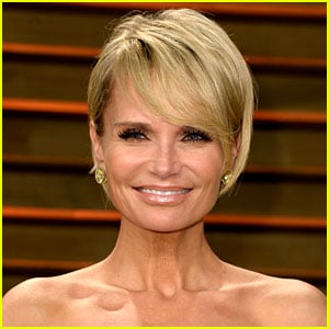 Kristin Chenoweth Will Be Inducted Into the Hollywood Bowl Hall of Fame!
