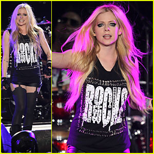 Avril Lavigne Is Such a Rock Chick on Backstreet Boys' Tour!