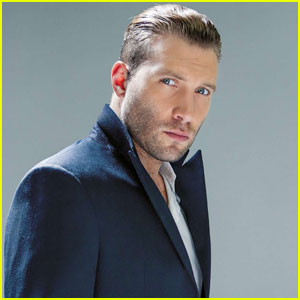 Jai Courtney Is 'Da Man' with Music Talents - Find Out What He Can Play!