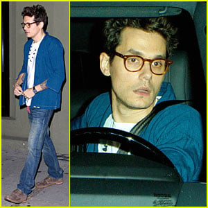 John Mayer Gets Inspired By Guitar Players Who Play His Songs Well!