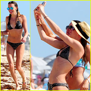 Katie Cassidy Takes Bikini Selfies on the Beach in Miami!